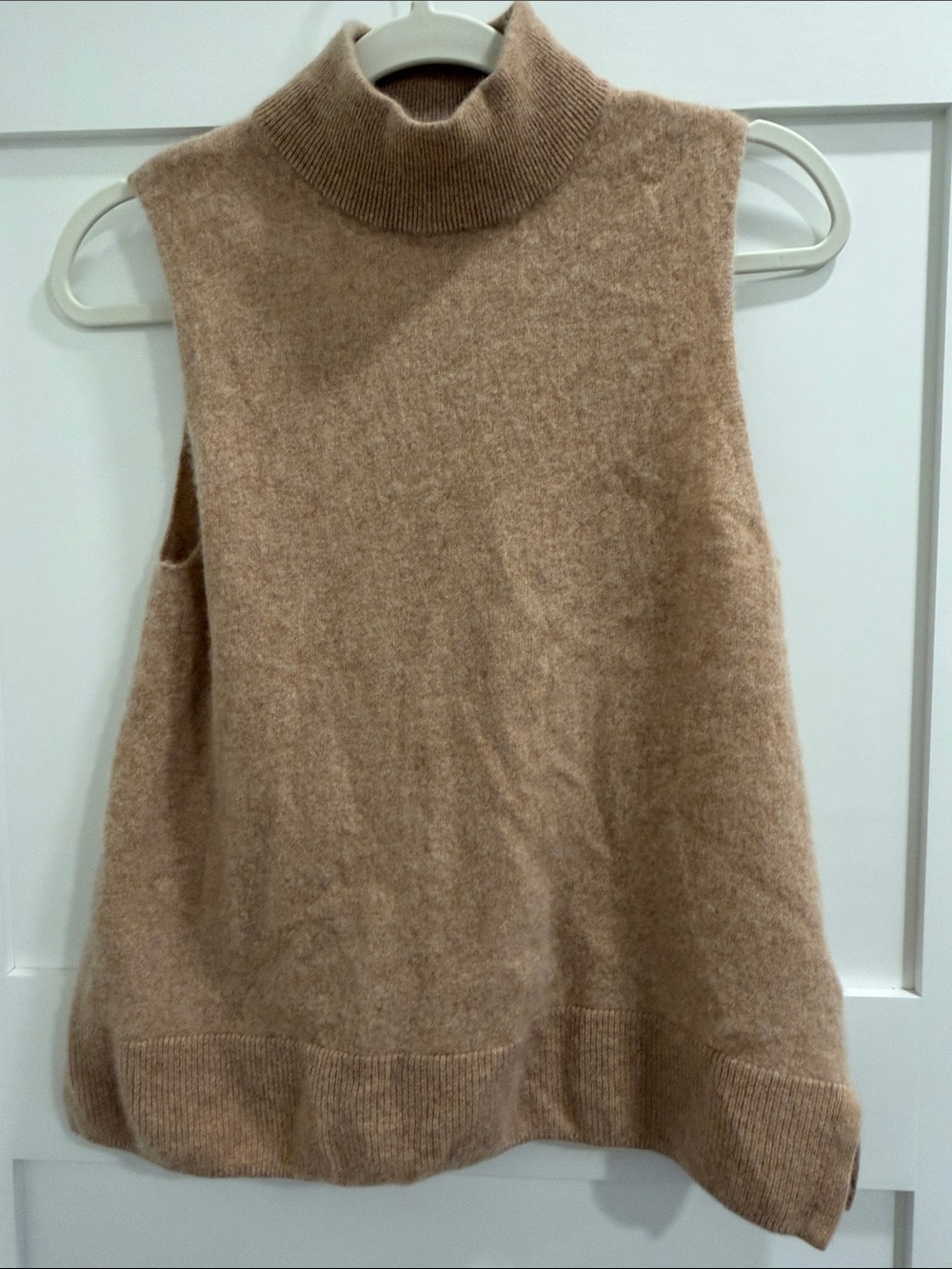 Halston 100% 2-Ply Cashmere Sleeveless Turtleneck Sweater Camel XL